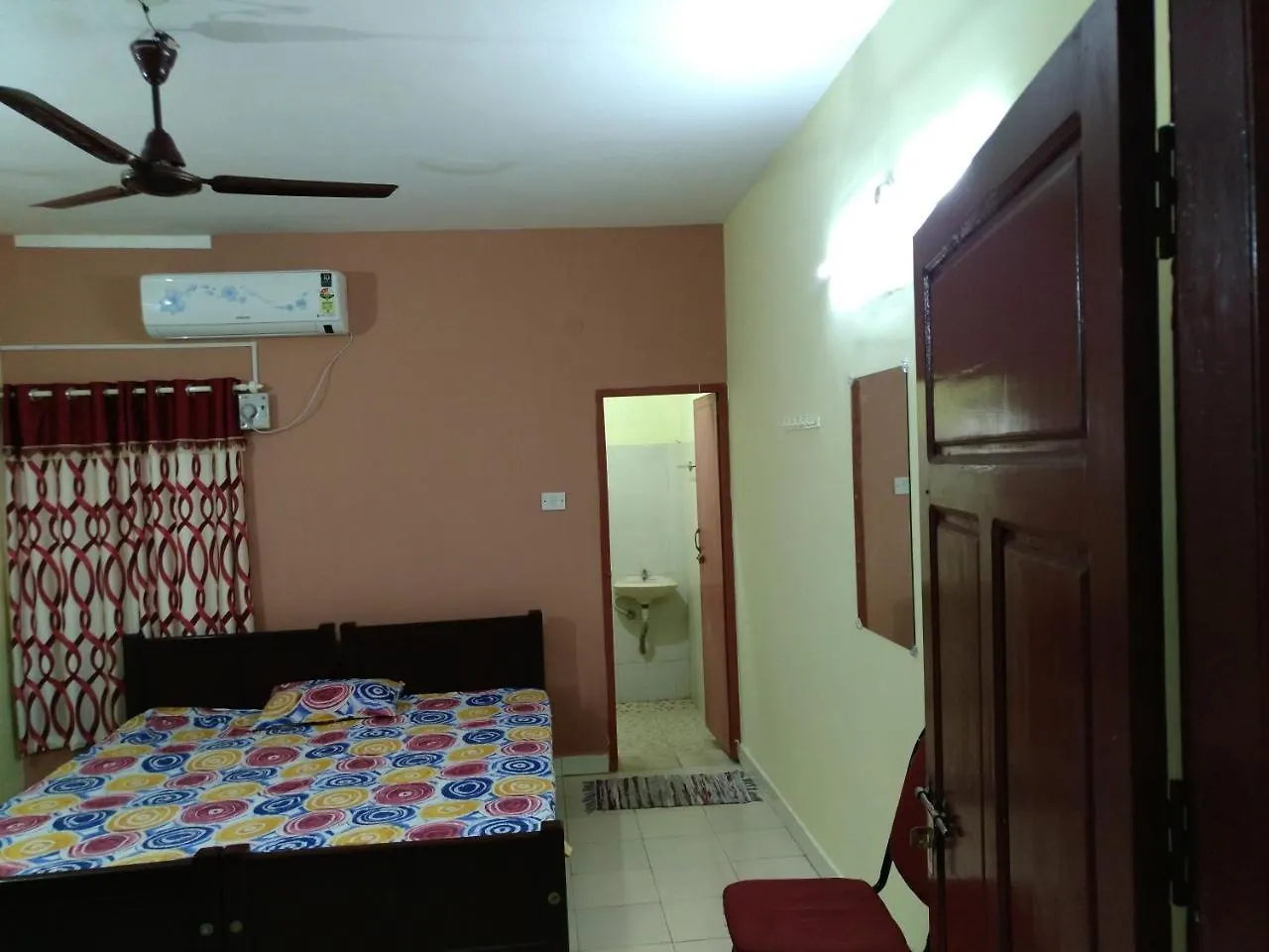 Anju Tourist House Hotel Kazhakuttam India
